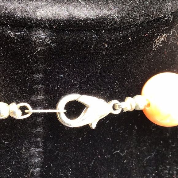 Coral beaded necklace with silver accents - Picture 3 of 3